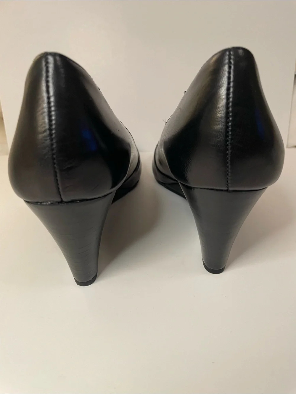 Franco Sarto Black Pointed-Toe Leather Pumps